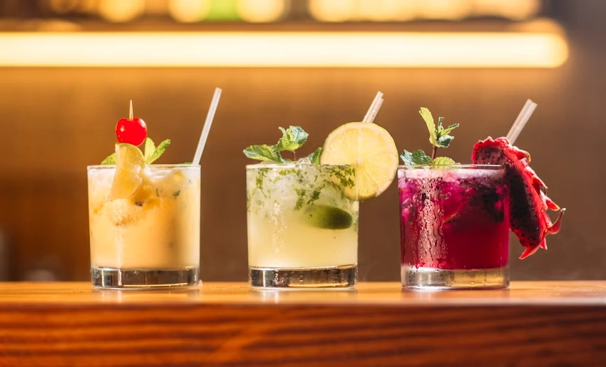 Minuman cocktail bar